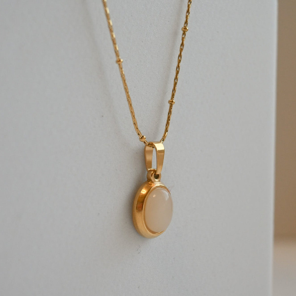 Oval Gemstone Necklace 💧✅