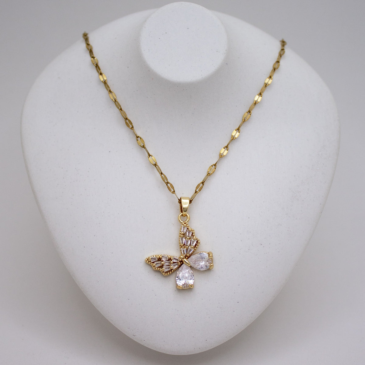 Crystal Flutter Necklace  💧✅