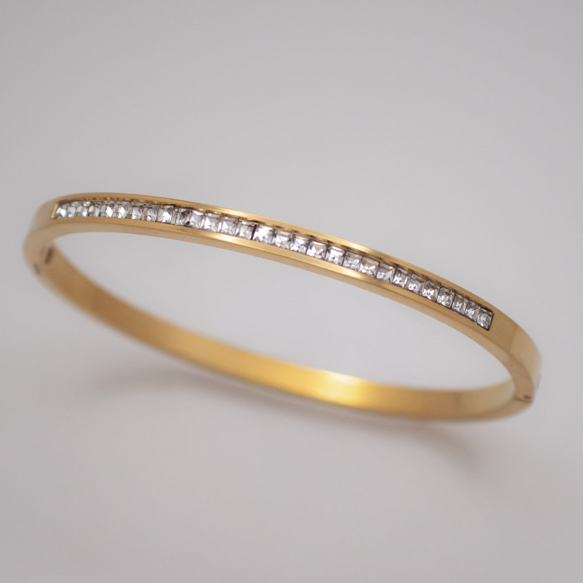 Aura Spark Bangle💧✅