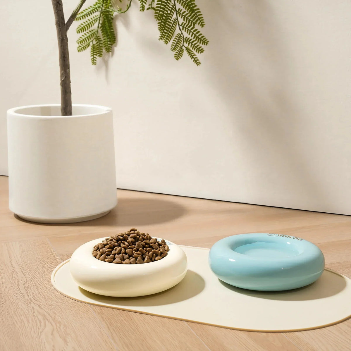 Bagel Ceramic Cat Bowl – Anti-Whisker Cat Food Bowl - Reve