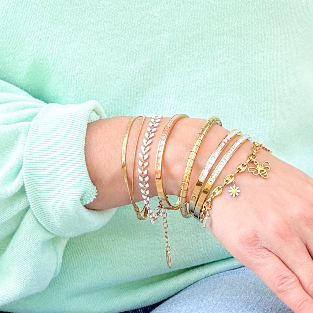 Blush Spark Bangle💧✅