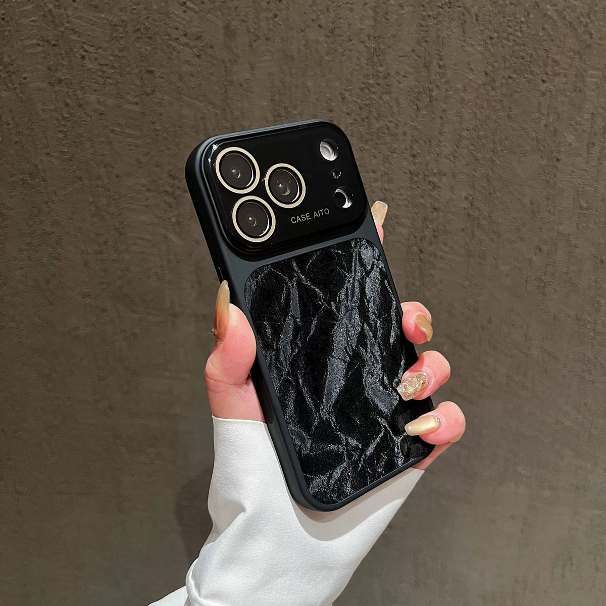 ⏳🔥🔥Limited Time Sale｜Soft Snow Texture Cloth Magnetic Phone Case for iPhone 16 & 17