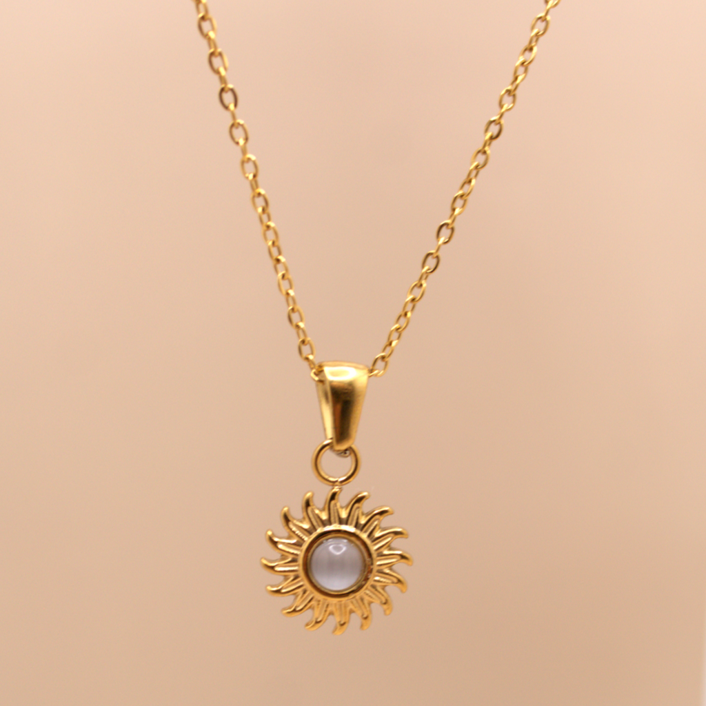 Solar Glow Necklace 💧✅